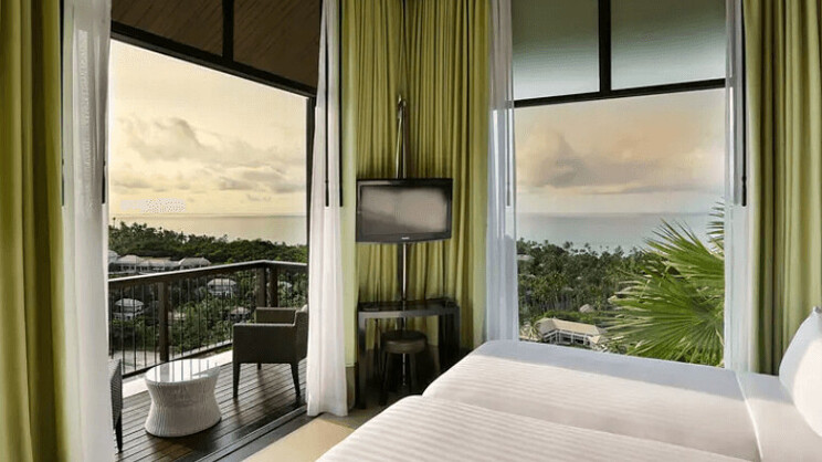 Family Ocean Pool Villa 